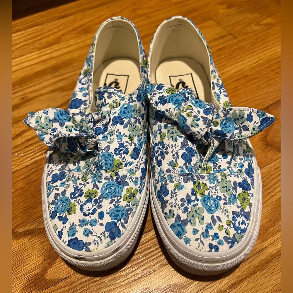 Women’s vans size 5.5